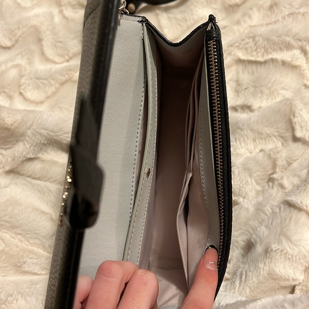 Knott flap kate spade crossbody bag - Picture 3 of 4